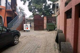 Immeuble  vendre  Lemba  450.000  dbattre